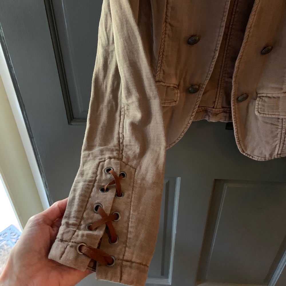 Jacket - Picture 3 of 4